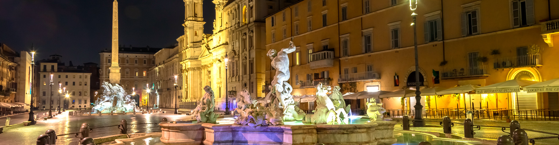 Piazza_navona_roma_farnesehouse